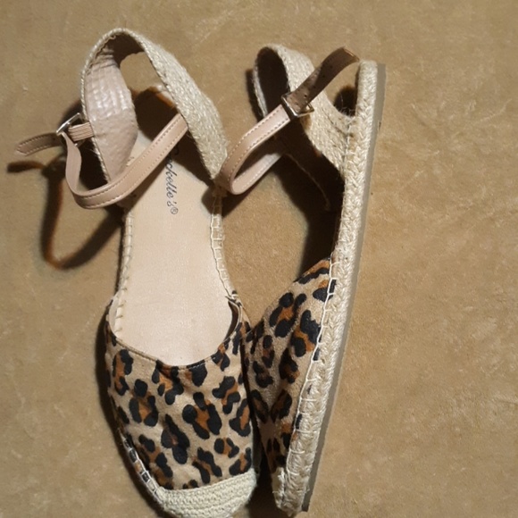 Shoes - Picture 2 of 2